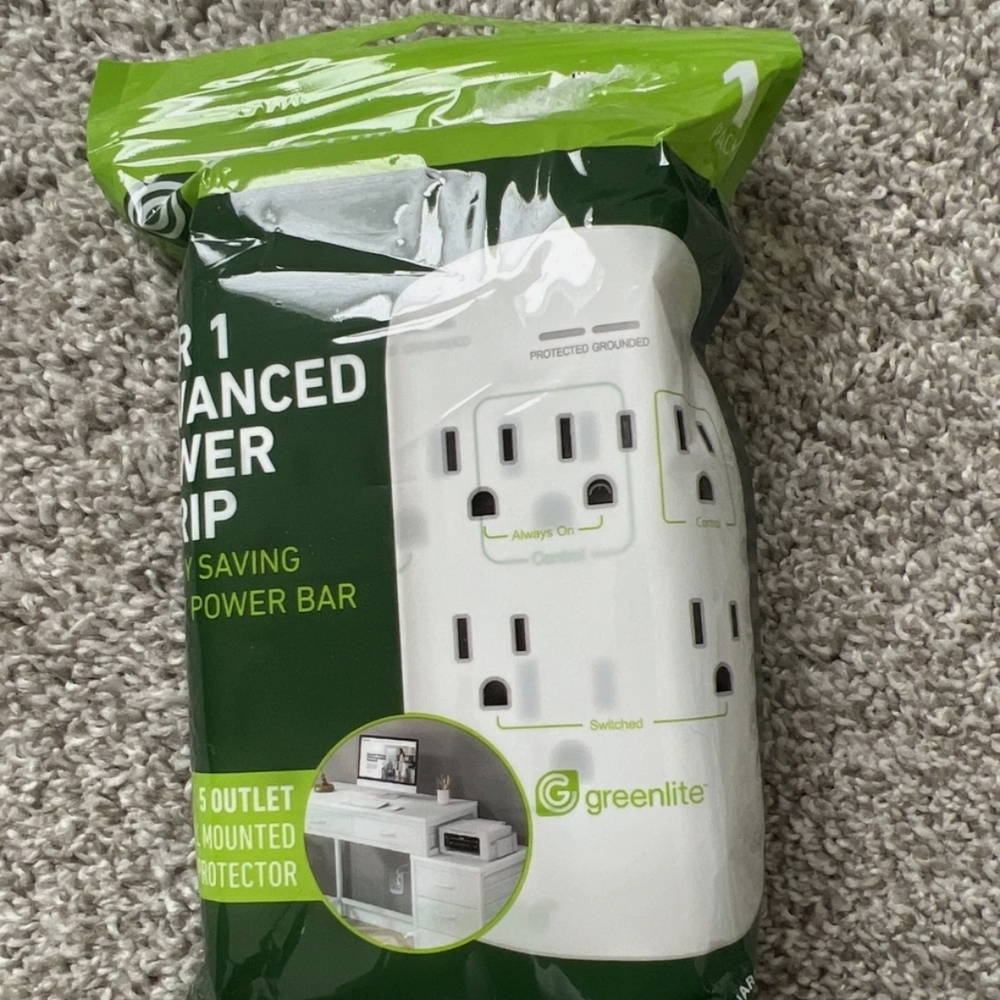 White Advanced Power Strip